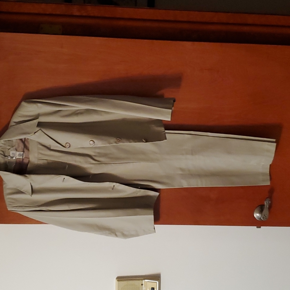 GAP khaki pantsuit 100% cotton